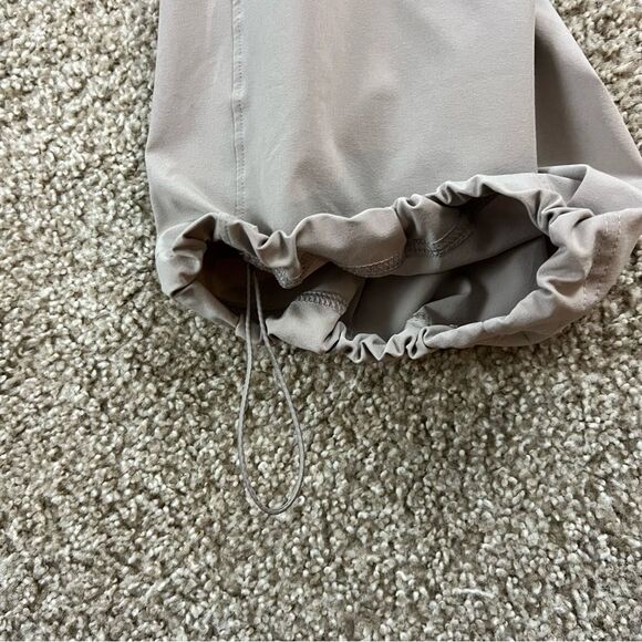 Under Armour Unstoppable Woven Sheen  Parachute cargo pants women's XL - Picture 7 of 10